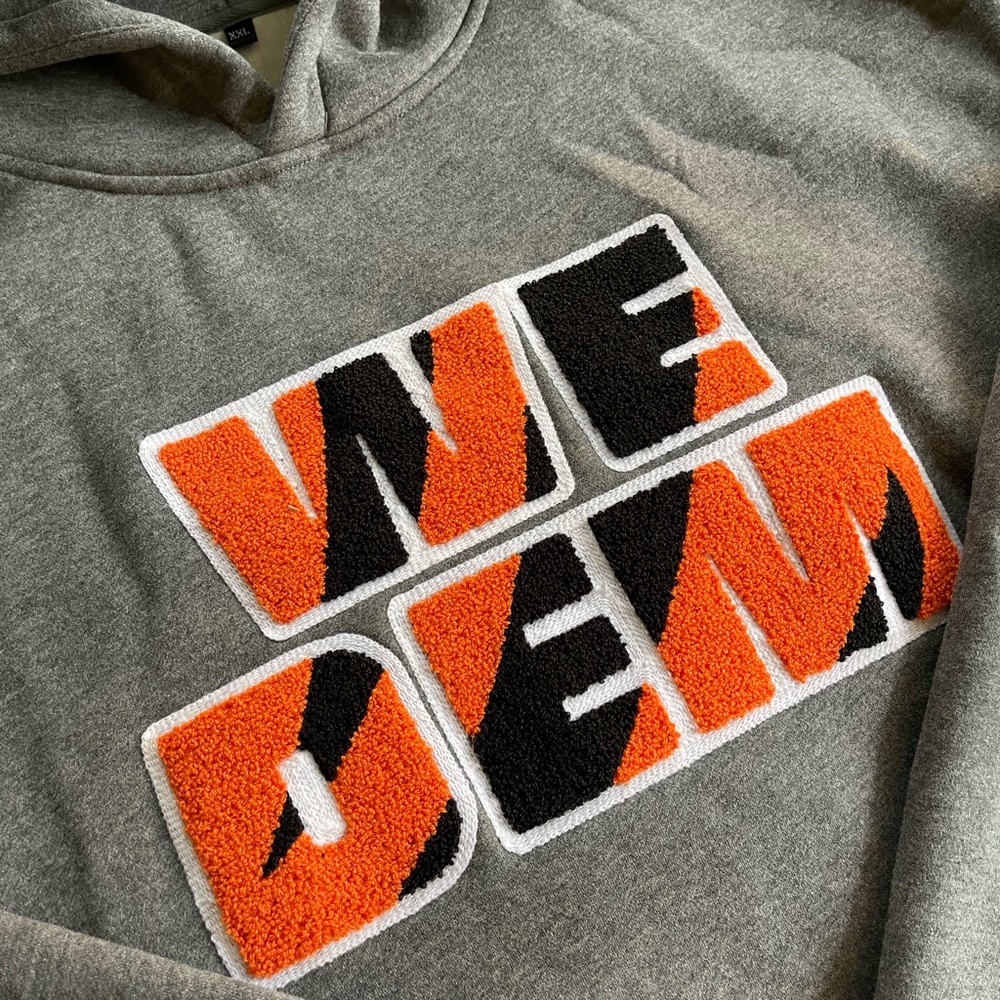 ONLY 8 LEFT for sale in all the CITY 🔥🔥🔥🔥CINCINNATI FOOTBALL  “WE DEM” HOODIE. - Picture 8 of 11